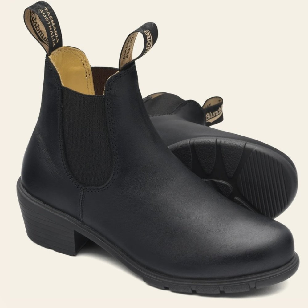 Blundstone Women's Black Leather Chelsea Ankle Boots